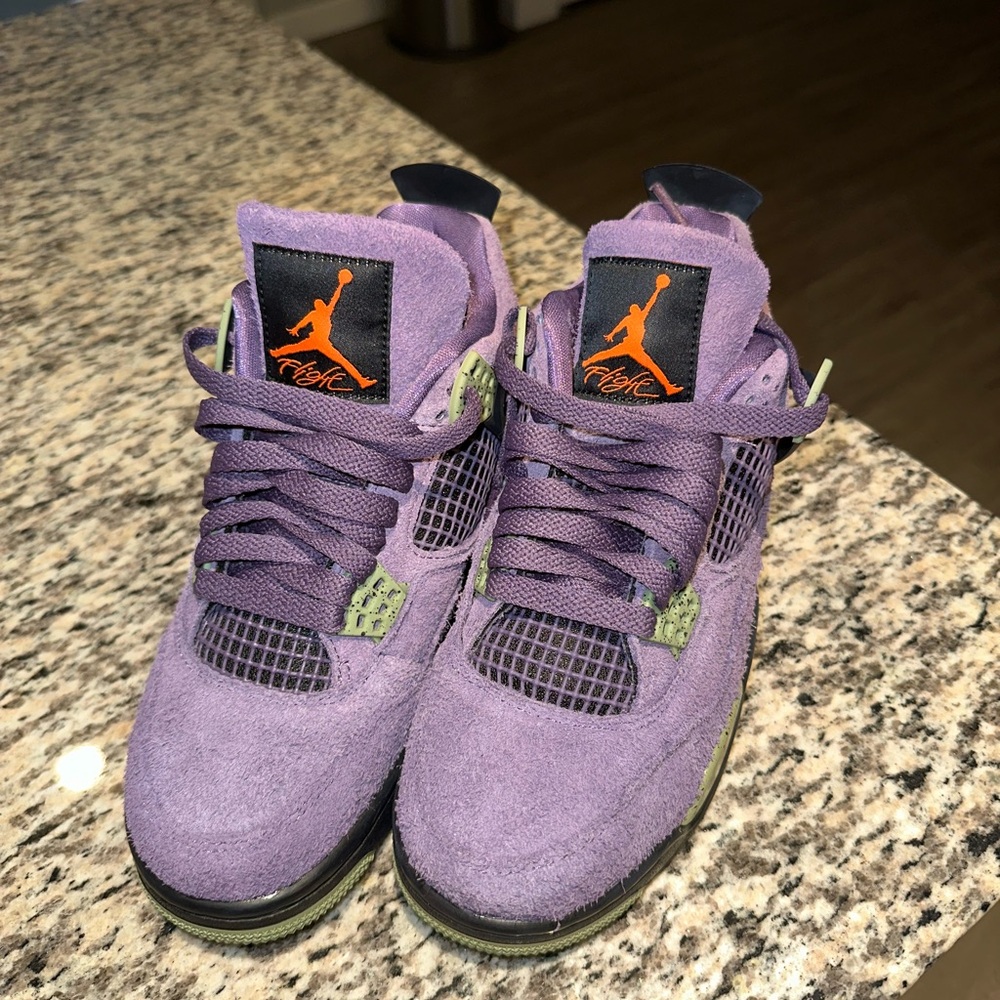 Jordan 4 Retro Mid “Purple Canyon” Sneakers